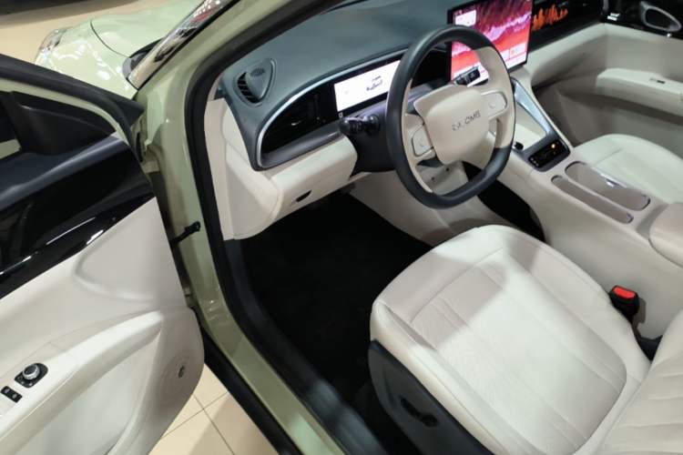 Used Geely Galaxy Geome 2025 UP 410km Exploration+ Edition Driver Seat