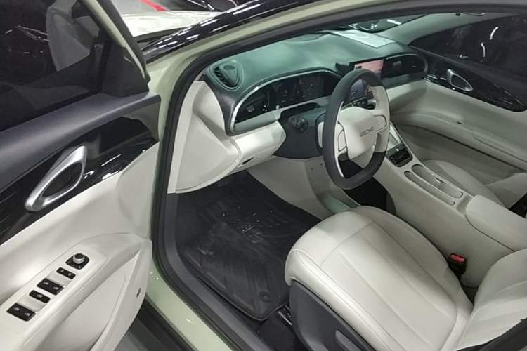 Used Geely Galaxy Geome 2025 310km Youth Edition Driver Seat