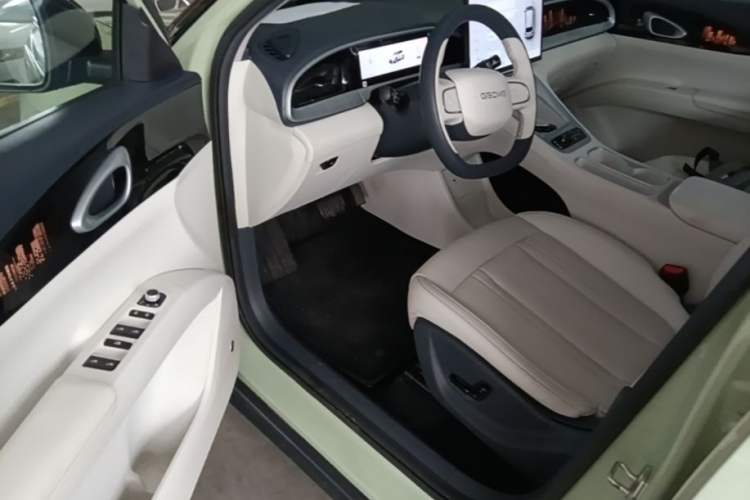 Used Geely Galaxy Geome 2025 UP 410km Exploration+ Edition Driver Seat