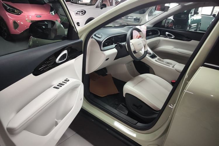 Used Geely Galaxy Geome 2025 410 km Free Version Driver Seat