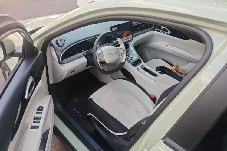 Used Geely Galaxy Geome 2025 UP 410km Exploration Edition Driver Seat