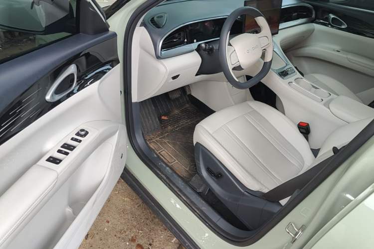 Used Geely Galaxy Geome 2025 UP 410km Exploration Edition Driver Seat
