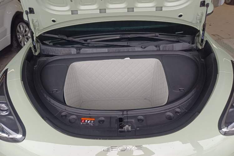 Used Geely Galaxy Geome 2025 310km Youth Edition Engine Bay