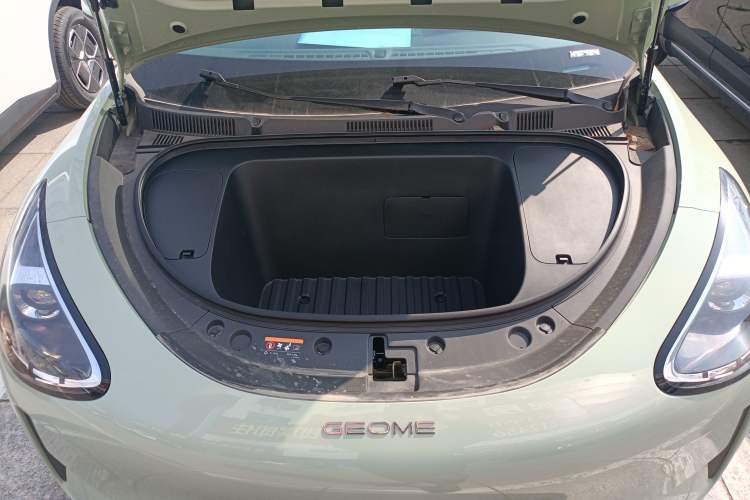 Used Geely Galaxy Geome 2025 310km Youth Edition Engine Bay
