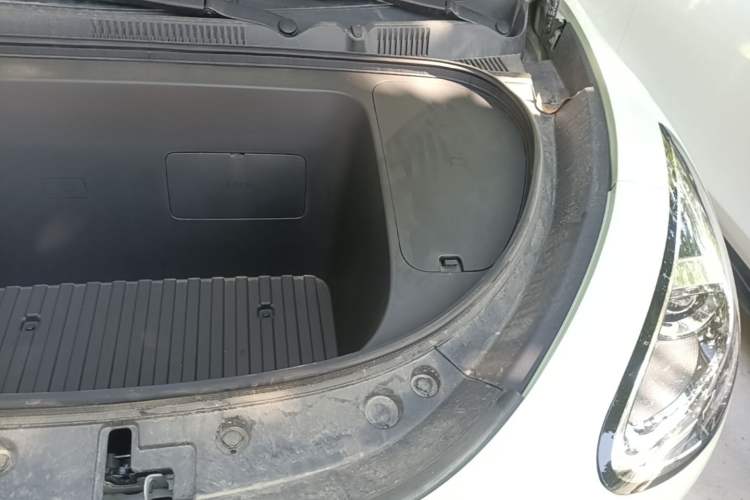 Used Geely Galaxy Geome 2025 310km Youth Edition Engine Bay Left