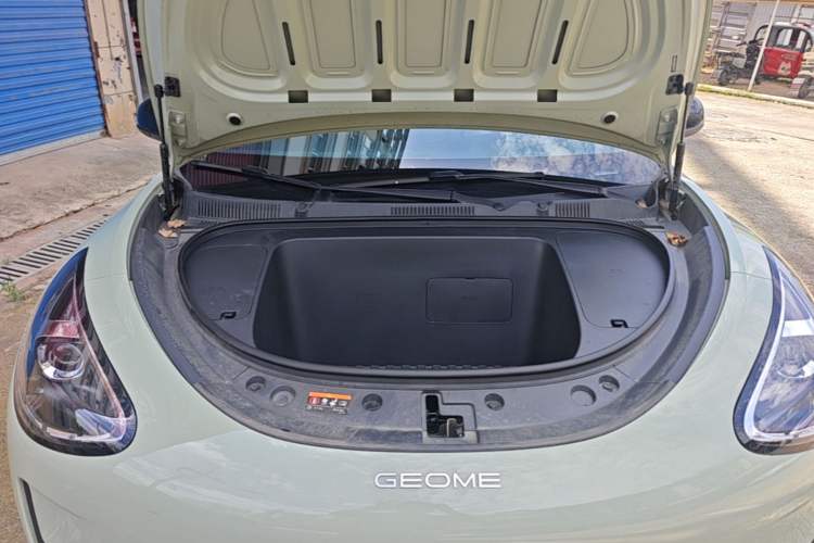 Used Geely Galaxy Geome 2025 310km Youth Edition Engine Bay