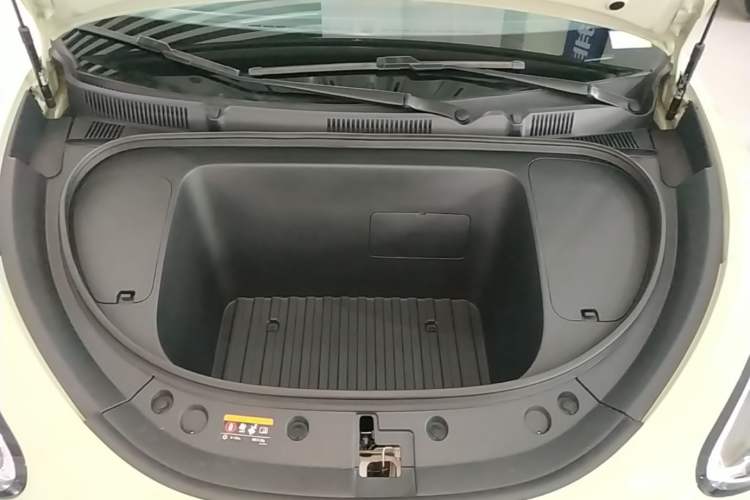 Used Geely Galaxy Geome 2025 310km Youth Edition Engine Bay