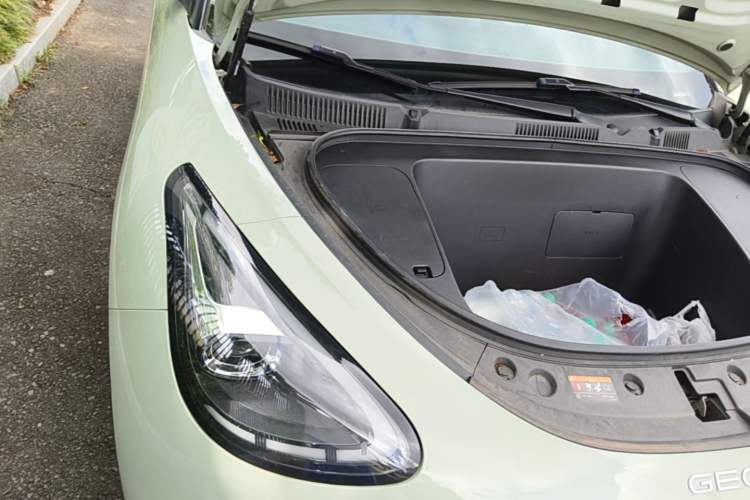 Used Geely Galaxy Geome 2025 UP 410km Exploration Edition Engine Bay Right