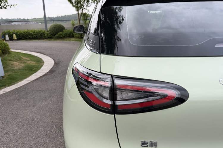 Used Geely Galaxy Geome 2025 UP 410km Exploration+ Edition Exterior 14