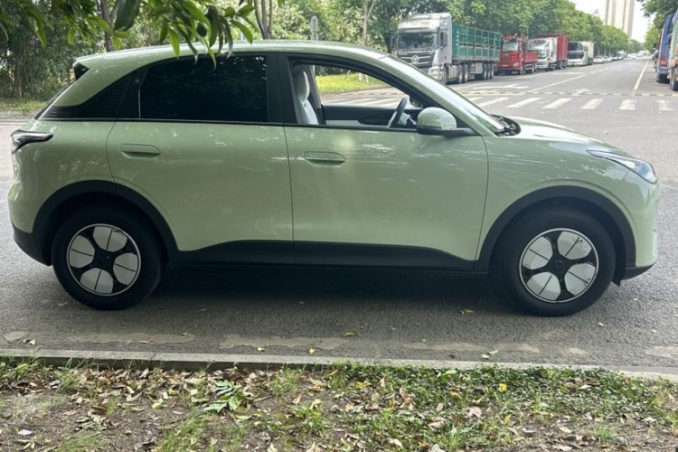 Used Geely Galaxy Geome 2025 410 km Free Version Exterior 2