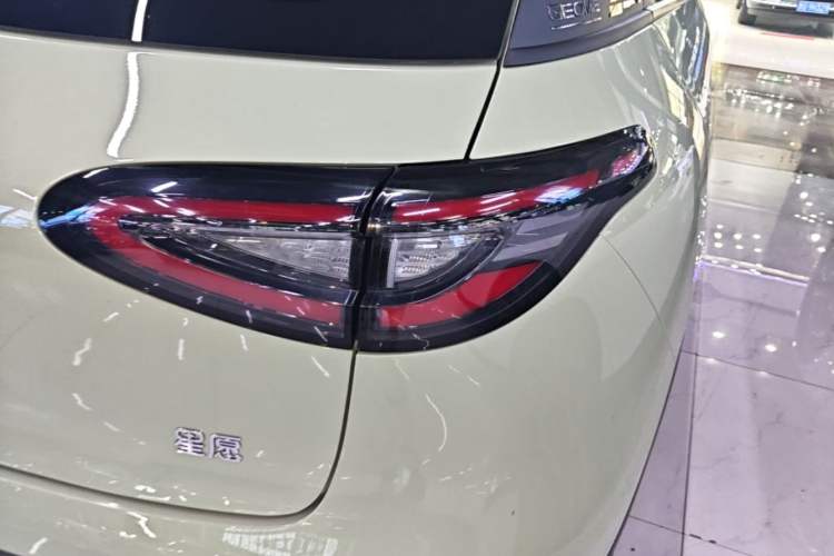 Used Geely Galaxy Geome 2025 310km Youth Edition Exterior 3