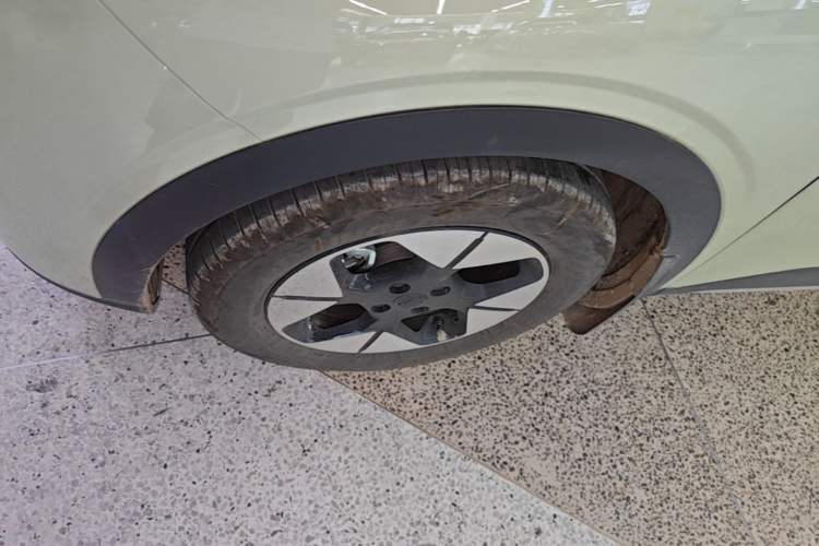 Used Geely Galaxy Geome 2025 UP 410km Exploration Edition Exterior 4