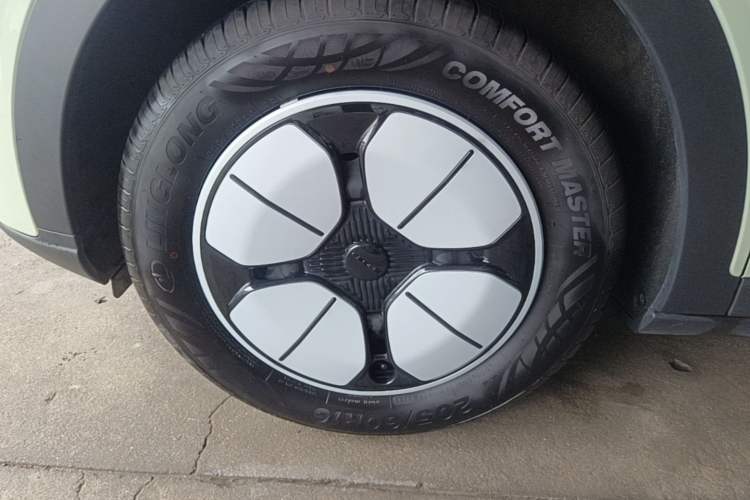 Used Geely Galaxy Geome 2025 310km Youth Edition Exterior 4