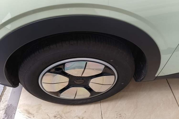 Used Geely Galaxy Geome 2025 310km Youth Edition Exterior 4