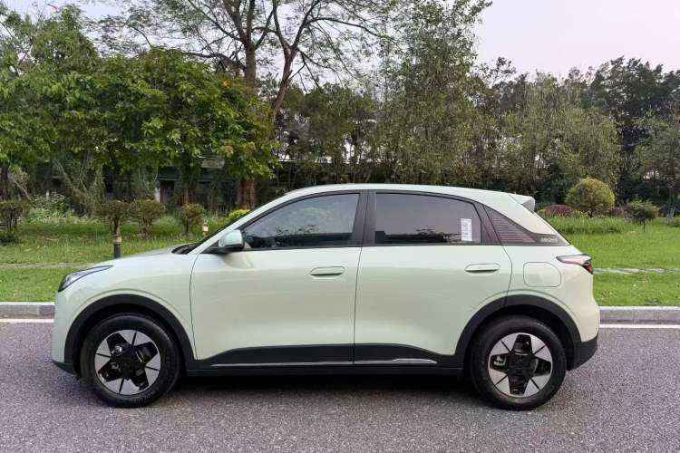 Used Geely Galaxy Geome 2025 310km Dream Edition Exterior 4