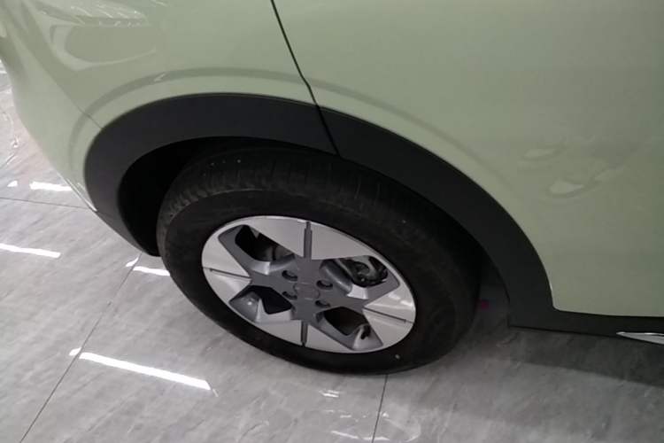 Used Geely Galaxy Geome 2025 UP 410km Exploration+ Edition Exterior 5