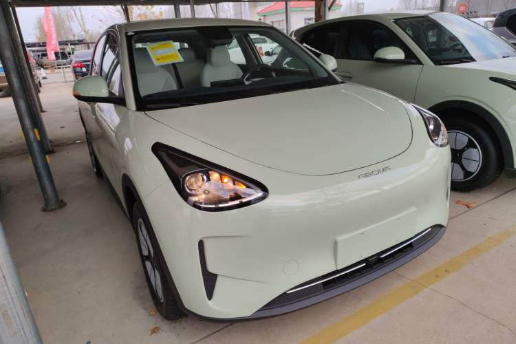 Used Geely Galaxy Geome 2025 310km Youth Edition Front Right 45 Deg