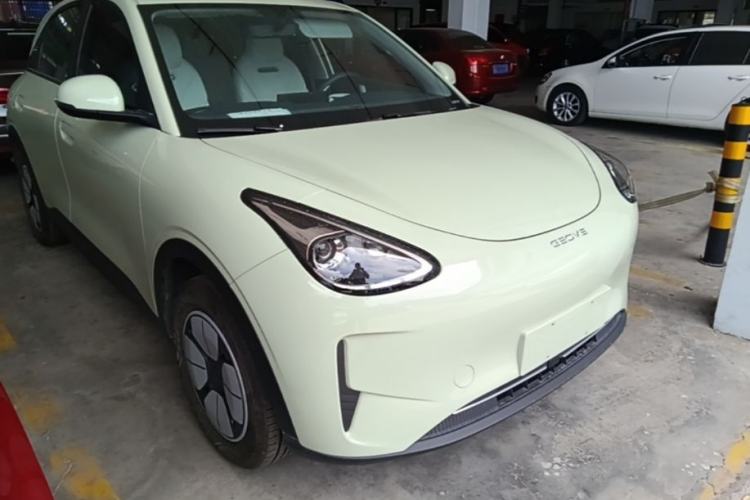 Used Geely Galaxy Geome 2025 310km Youth Edition Front Right 45 Deg