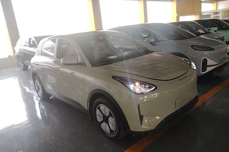 Used Geely Galaxy Geome 2025 310km Youth Edition Front Right 45 Deg