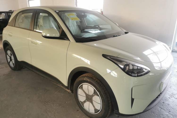 Used Geely Galaxy Geome 2025 310km Youth Edition Front Right 45 Deg