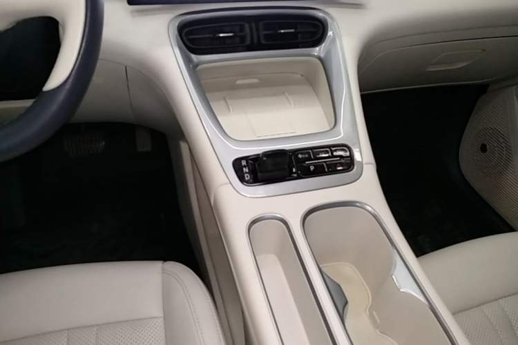 Used Geely Galaxy Geome 2025 UP 410km Exploration+ Edition Gear Lever