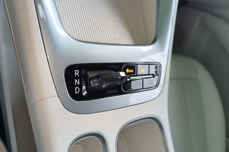Used Geely Galaxy Geome 2025 310km Youth Edition Gear Lever