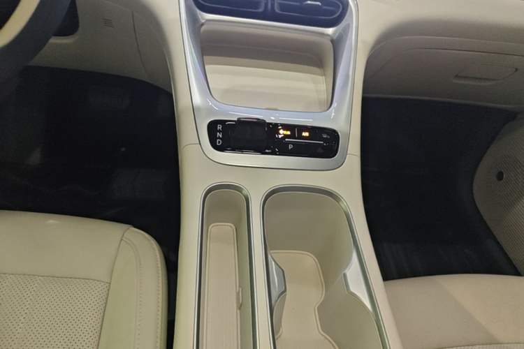 Used Geely Galaxy Geome 2025 310km Dream Edition Gear Lever