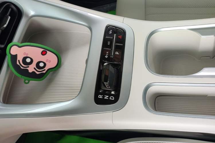 Used Geely Galaxy Geome 2025 UP 410km Exploration Edition Gear Lever
