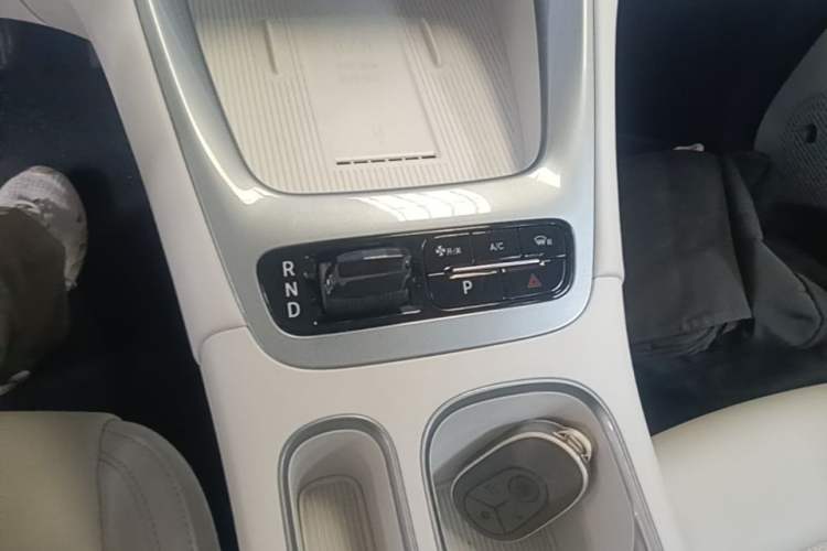 Used Geely Galaxy Geome 2025 UP 410km Exploration+ Edition Gear Lever