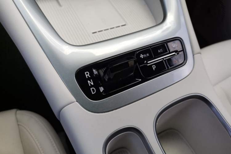 Used Geely Galaxy Geome 2025 UP 410km Exploration+ Edition Gear Lever