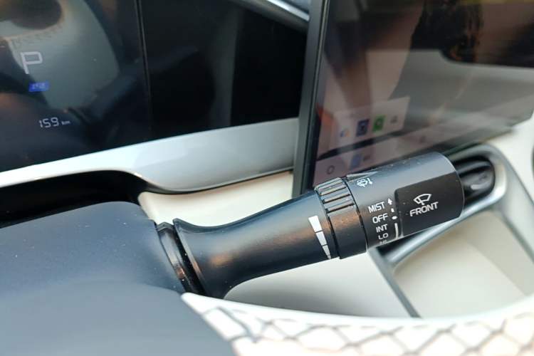 Used Geely Galaxy Geome 2025 UP 410km Exploration Edition Gear Lever