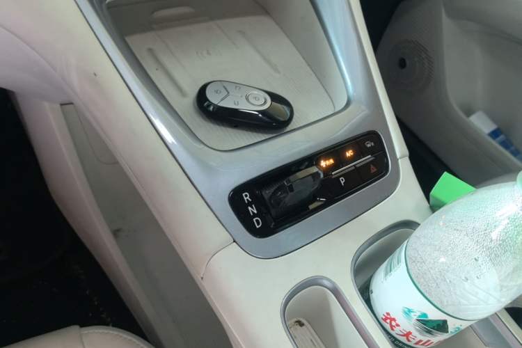 Used Geely Galaxy Geome 2025 UP 410km Exploration+ Edition Gear Lever