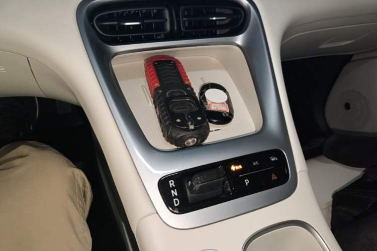 Used Geely Galaxy Geome 2025 UP 410km Exploration+ Edition Gear Lever