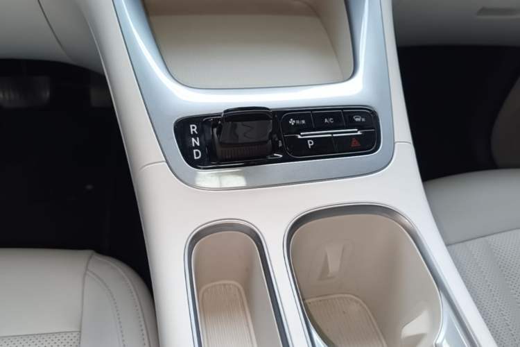 Used Geely Galaxy Geome 2025 310km Youth Edition Gear Lever