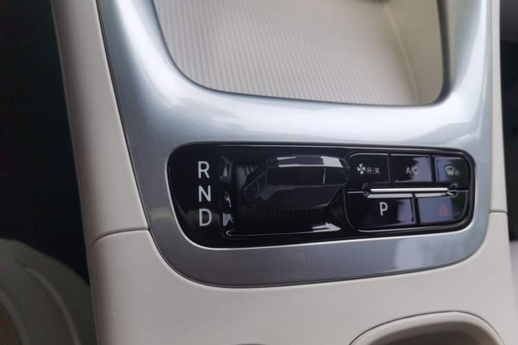 Used Geely Galaxy Geome 2025 310km Dream Edition Gear Lever