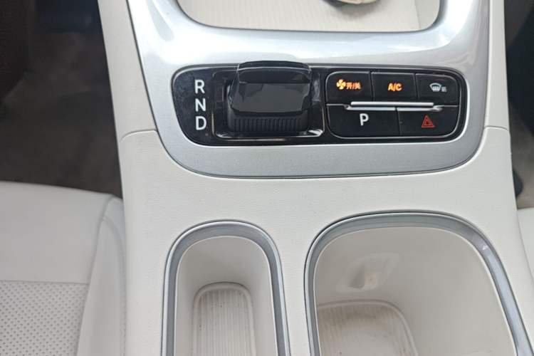 Used Geely Galaxy Geome 2025 310km Youth Edition Gear Lever