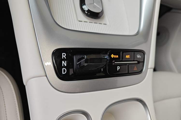 Used Geely Galaxy Geome 2025 UP 410km Exploration+ Edition Gear Lever