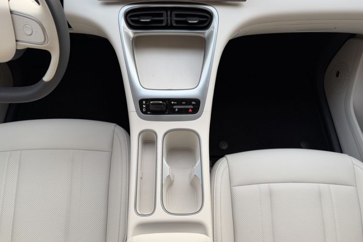Used Geely Galaxy Geome 2025 UP 410km Exploration Edition Gear Lever