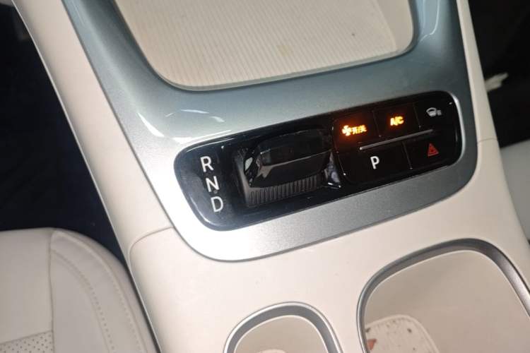 Used Geely Galaxy Geome 2025 310km Youth Edition Gear Lever