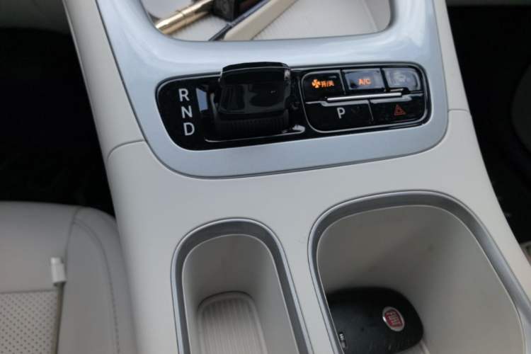 Used Geely Galaxy Geome 2025 310km Youth Edition Gear Lever