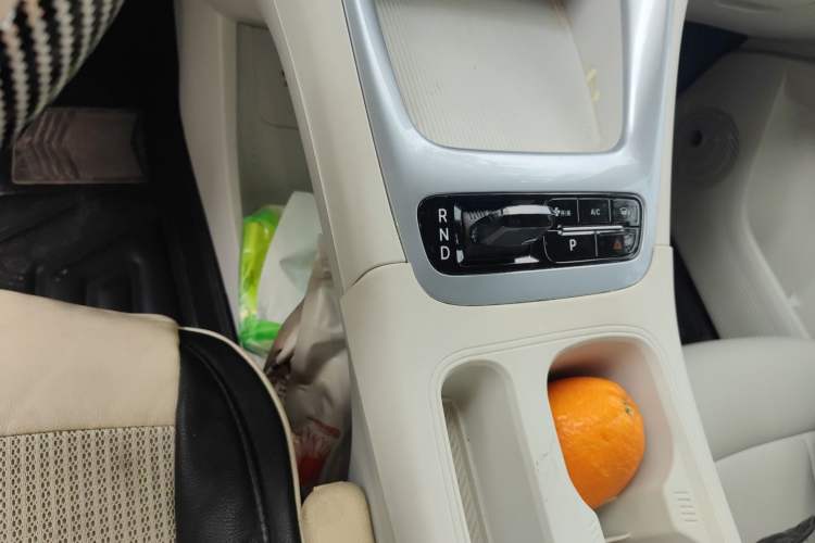 Used Geely Galaxy Geome 2025 UP 410km Exploration Edition Gear Lever