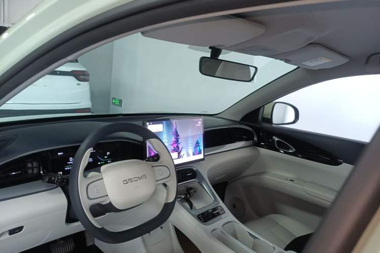 Used Geely Galaxy Geome 2025 310km Dream Edition Headliner