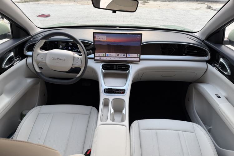 Used Geely Galaxy Geome 2025 UP 410km Exploration Edition Interior 1
