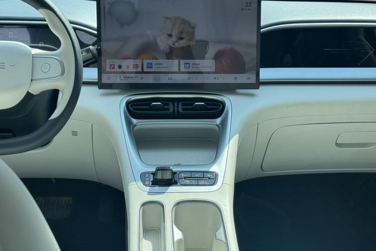 Used Geely Galaxy Geome 2025 UP 410km Exploration Edition Interior 4