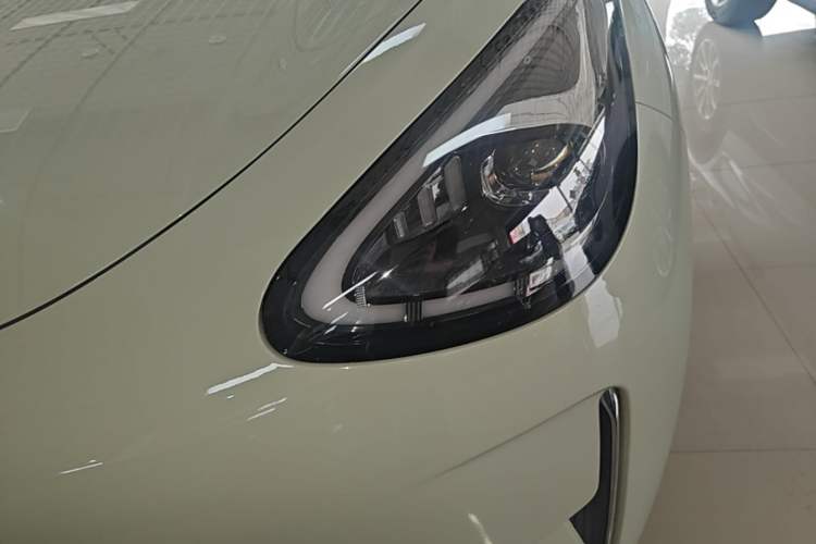 Used Geely Galaxy Geome 2025 UP 410km Exploration+ Edition Left Front Headlight