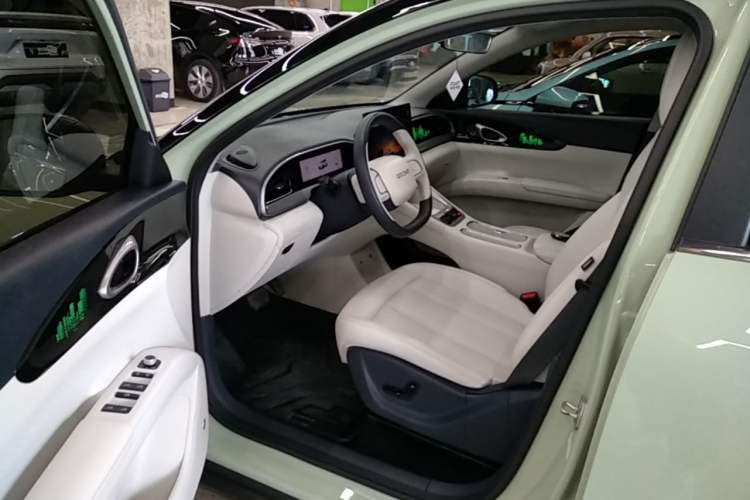 Used Geely Galaxy Geome 2025 UP 410km Exploration+ Edition Left Front Seat