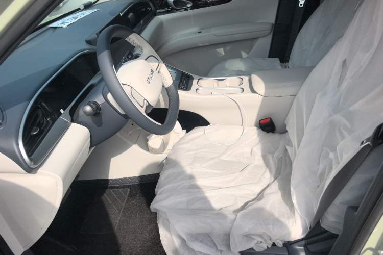 Used Geely Galaxy Geome 2025 310km Youth Edition Left Front Seat