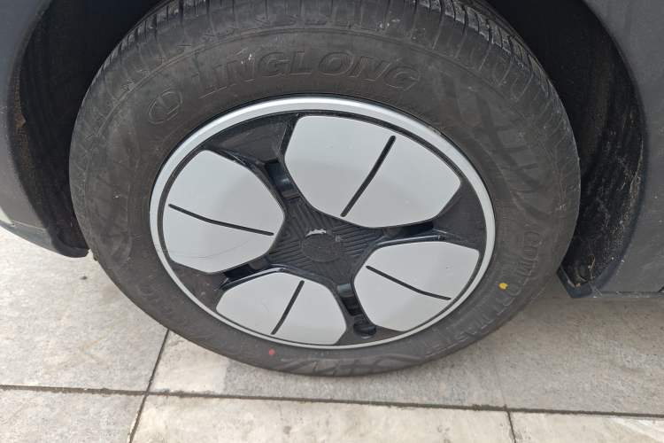Used Geely Galaxy Geome 2025 310km Youth Edition Left Front Wheel Hub