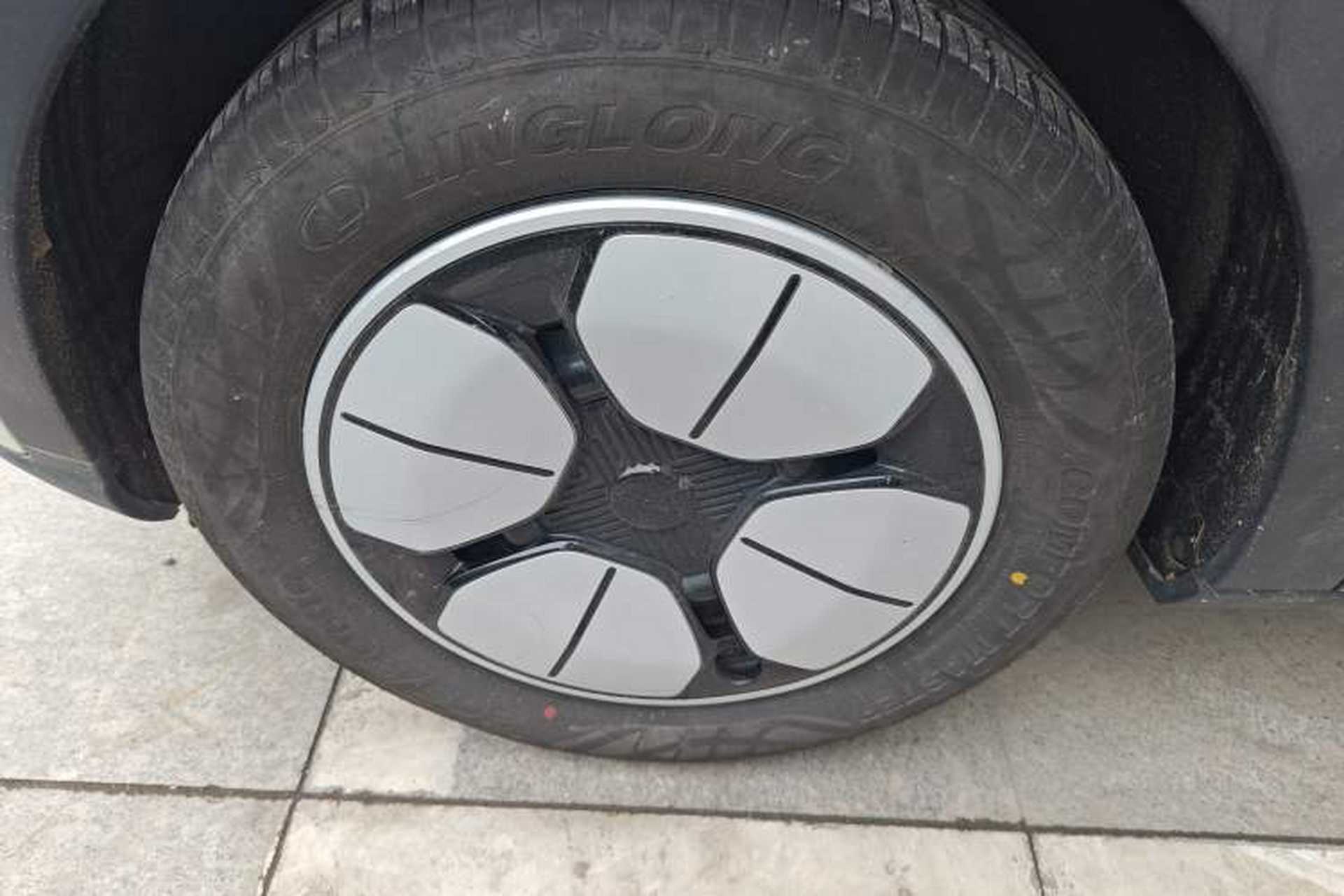 Used Geely Galaxy Geome 2025 310km Youth Edition Left Front Wheel Hub