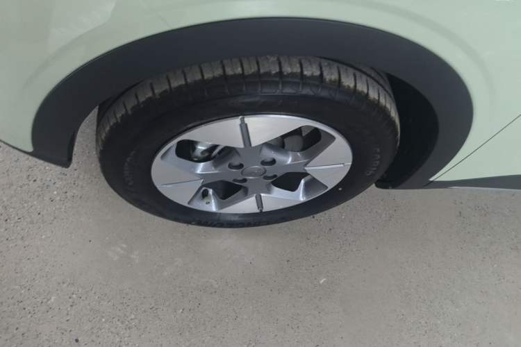 Used Geely Galaxy Geome 2025 UP 410km Exploration+ Edition Left Front Wheel Hub